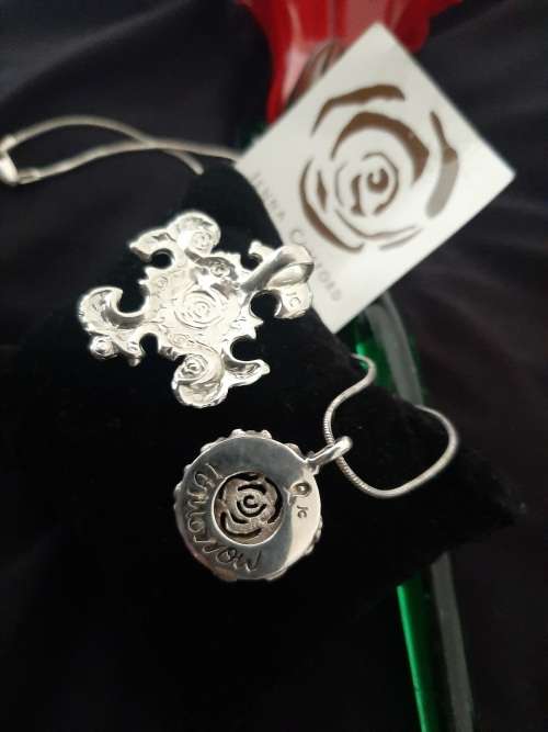 JENNA CLIFFORD ROSE COLLECTION PENDANT LOT