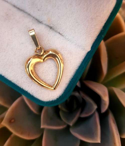 VINTAGE ROLLED GOLD HEART PENDANT