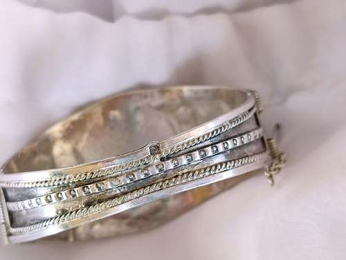 ANTIQUE STERLING SILVER MORROCAN BRACELET