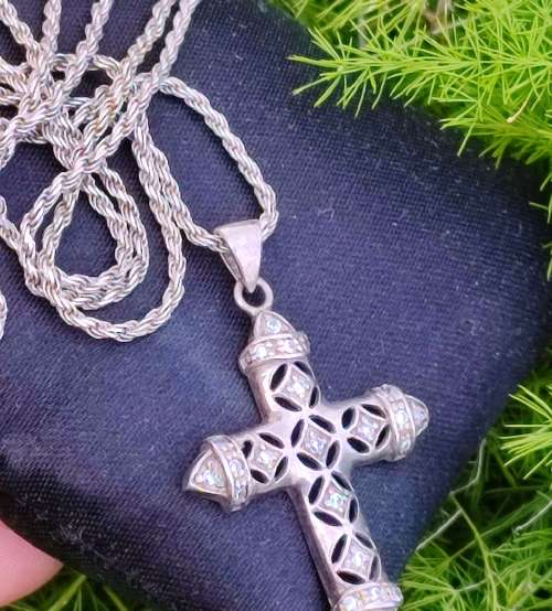 VINTAGE CROSS WITH STONES AND CHAIN