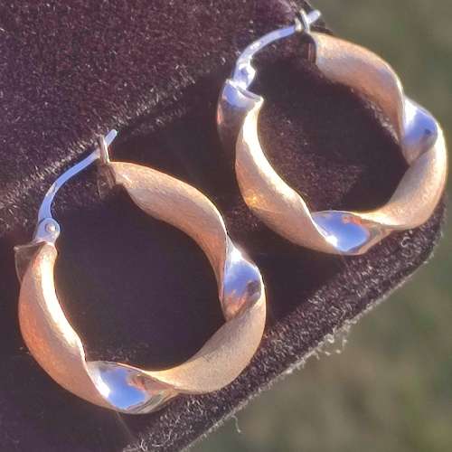 RARE 9CT TWO TONE MATT HOOPS