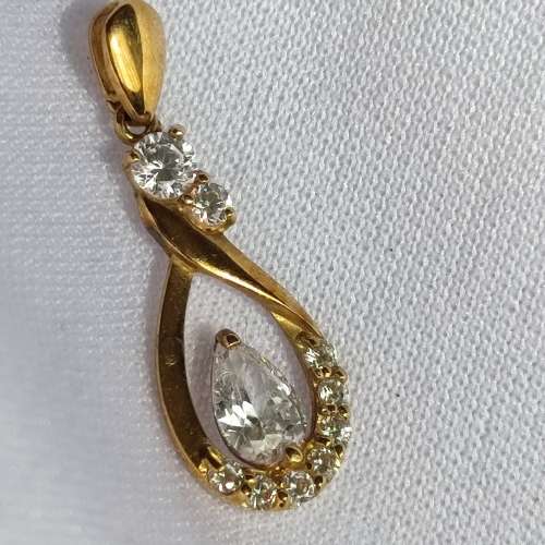 9CT YELLOW GOLD PENDANT