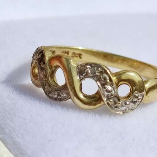 9CT GOLD INFINITY TWIST DESIGN RING