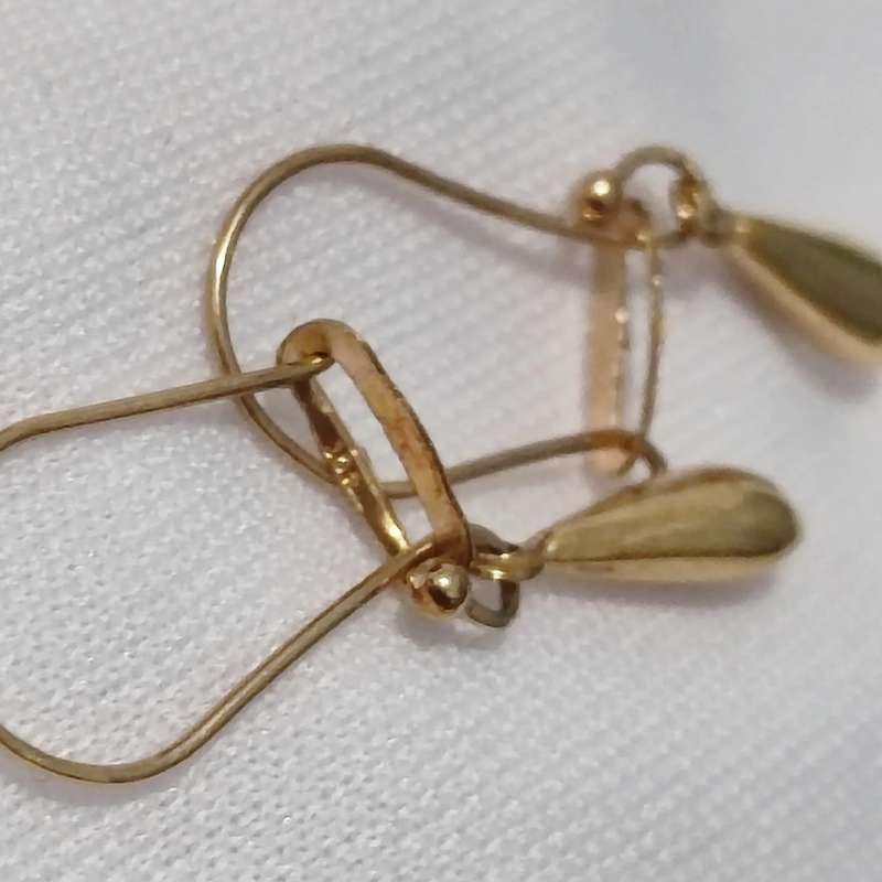 2 PAIRS OF 9CT GOLD TEARDROP EARRINGS