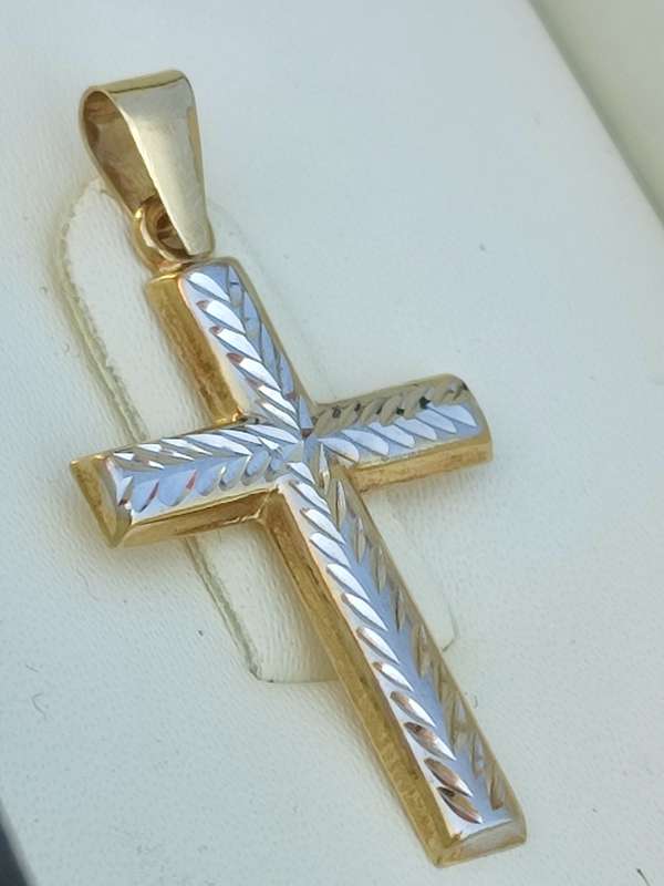9CT GOLD TWO TONE DESIGN CROSS