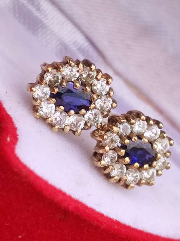 9CT GOLD VINTAGE SAPPHIRE EARRINGS