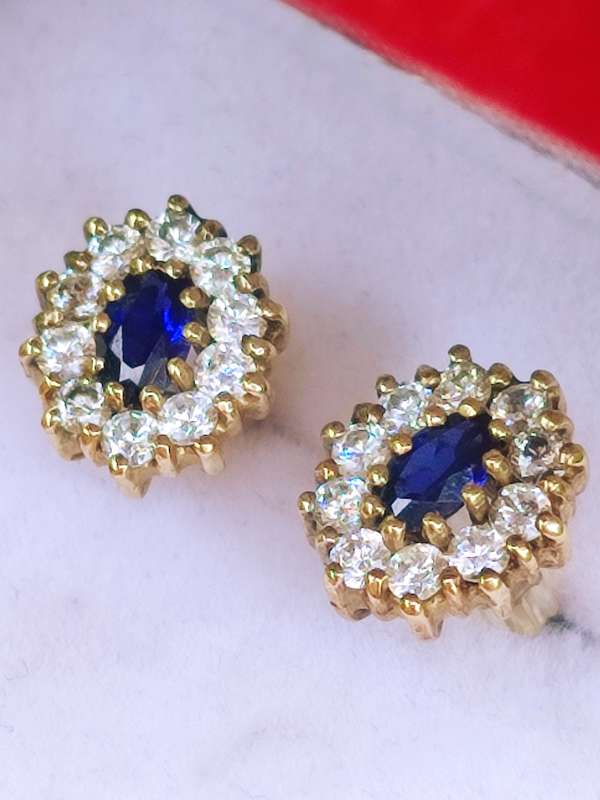 9CT GOLD VINTAGE SAPPHIRE EARRINGS