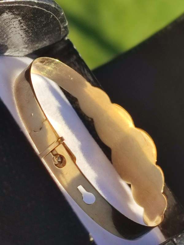 9ct Gold Baby Engraving Bangle
