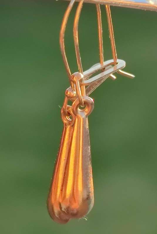 9ct Gold Small Teardrop Earrings