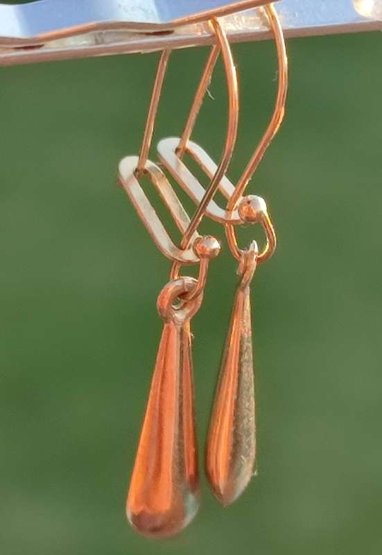 9ct Gold Small Teardrop Earrings