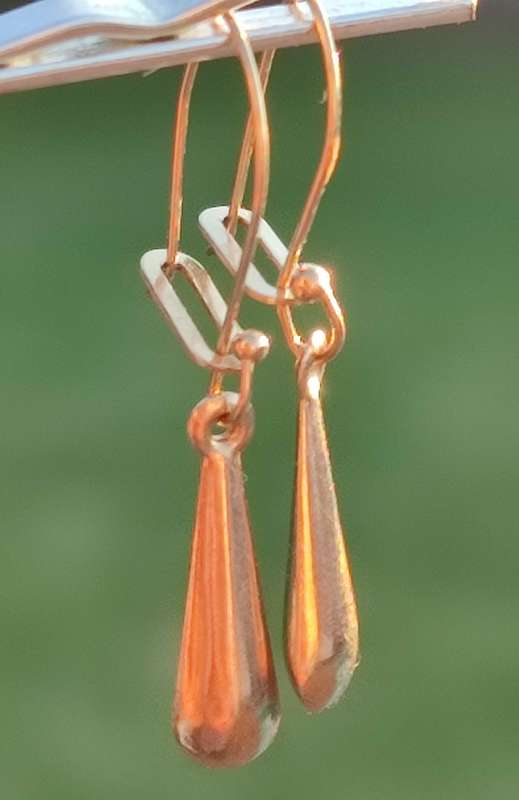 9ct Gold Small Teardrop Earrings