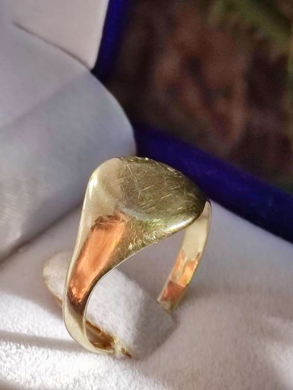 9ct Gold Vintage Signet Ring