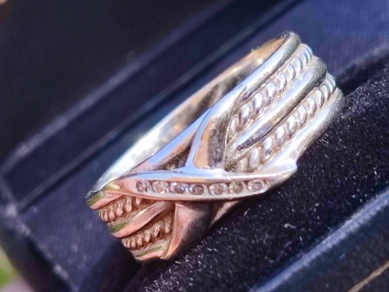 Estate Find 9ct  Diamond White Gold Ring