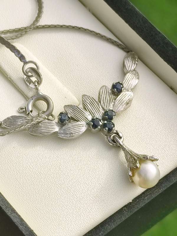 Vintage Sapphire Pearl Necklace