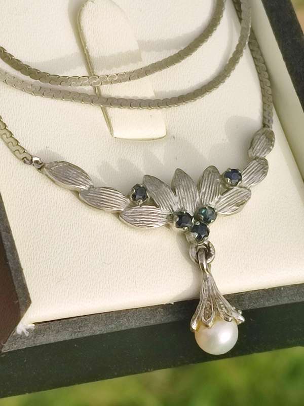 Vintage Sapphire Pearl Necklace