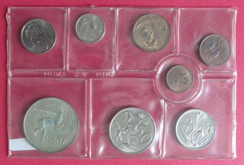 1973 UNCIRCULATED MINT PACK SEALED BY S.A. MINT - WITH SILVER RAND