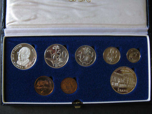 1985 SHORT PROOF SET WITH PARLIMENTARY RAND