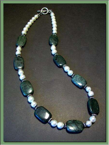 Stylish Freshwater Pearls and Green Jasper Necklace
