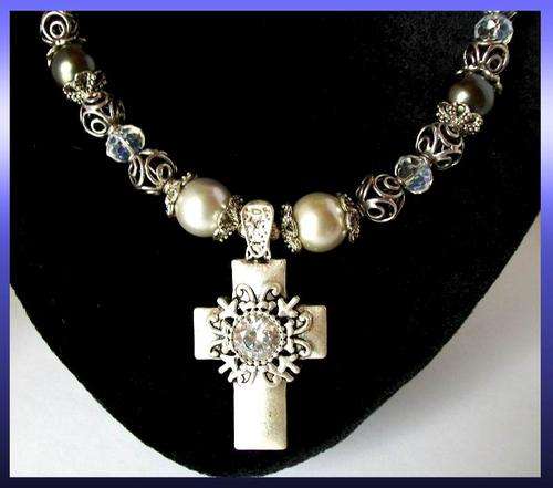 Shell Pearl Necklace with Pendant