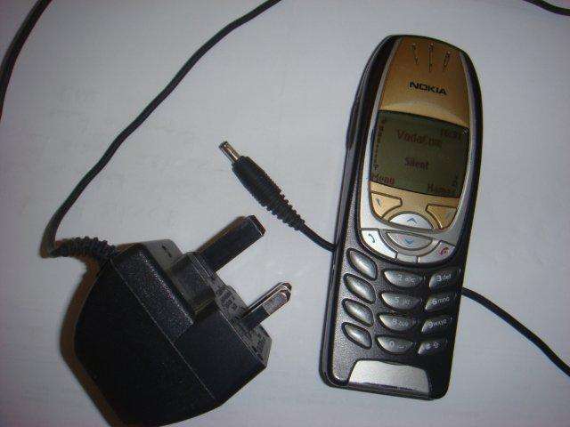 Nokia 6310i - old model ideal to use in your car kit