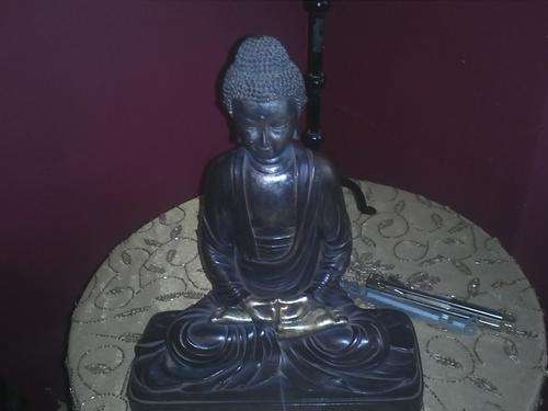 STATUE