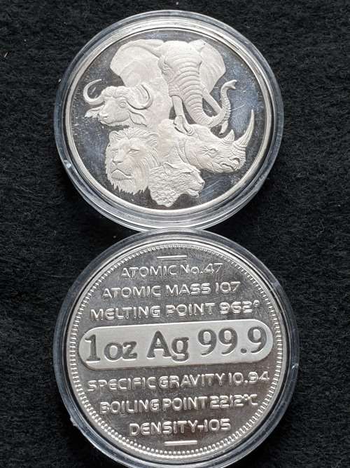 2 X BIG 5 1oz SILVER MEDALLIONS IN CAPSULES -ONE BID FOR BOTH!!-