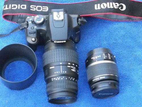 CANON EOS 1000D +2 LENSES CANON EFS 18-55MM  SIGMA 70-300MM WITH CARRY BAG