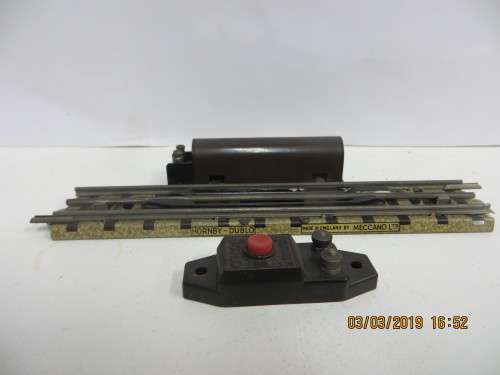 Hornby Dublo Electric Uncoupling Rail - boxed