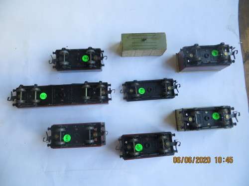 Hornby Dublo 7 x Assorted 3 rail Wagons.
