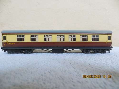 Hornby Dublo WR Coaches x 3