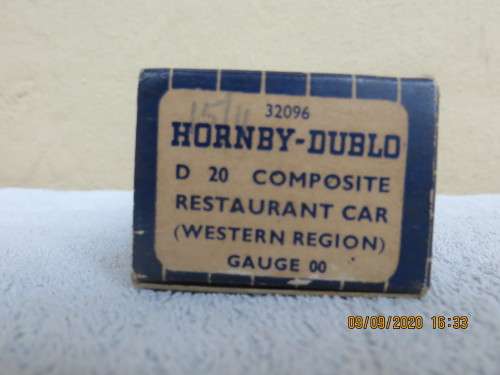 Hornby Dublo WR Coaches x 3