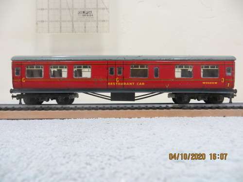 Hornby / Dublo BR/SR Suburban Coach & BR/MR Restaurant Car