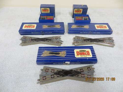Hornby Dublo Diamond Crossings x 3, Buffers x 4 - Boxed