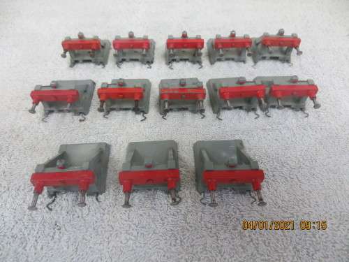 Hornby Dublo Buffers x 13 and Railers - boxed x 2