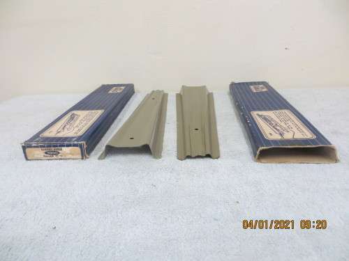 Hornby Dublo Buffers x 13 and Railers - boxed x 2