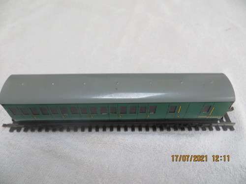 Hornby Dublo BR Southern Region  Coaches x 2