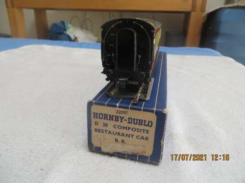Hornby Dublo D20 Composite Restaurant Car, 2 or 3 rail - boxed
