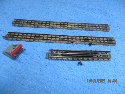 Hornby Dublo 3 rail track and Buffer