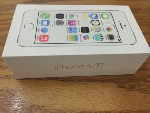 iPhone 5s Silver 16GB like new condition