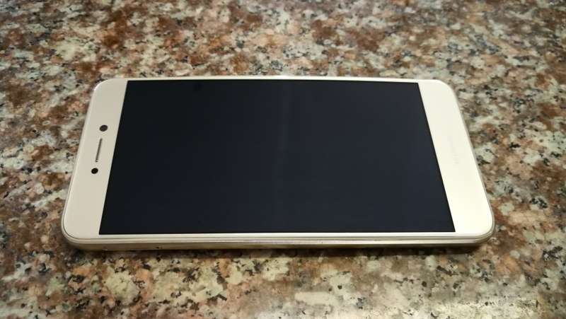 HUAWEI P8 LITE 2017 GOLD 1 WEEK OLD !
