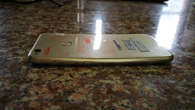 HUAWEI P8 LITE 2017 GOLD 1 WEEK OLD !