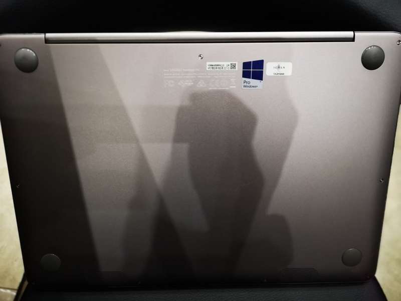 ASUS ZENBOOK 128GB SSD 8GB RAM CORE I7 FINGERPRINT READER
