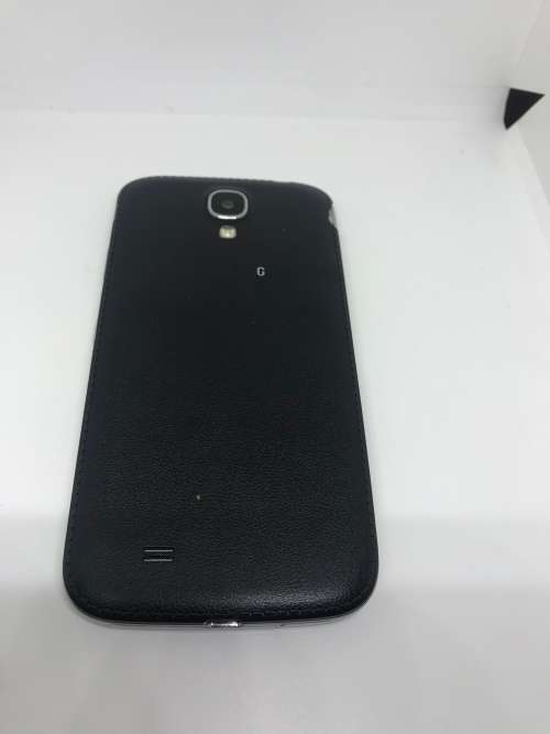 Samsung Galaxy S4 16 GB + Free Genuine BMW Cover