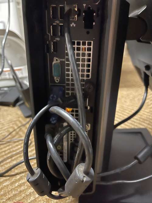 Dell Optiplex 780 with Monitor stand and Monitor
