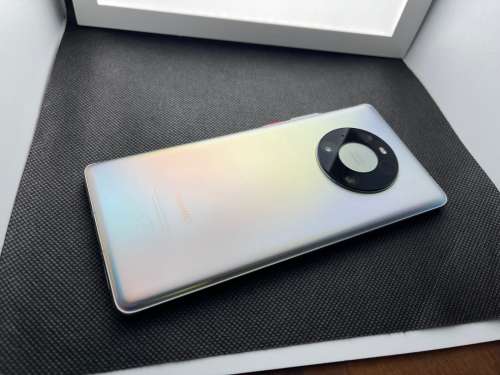 Huawei Mate 40 Pro 5G  8GB Ram 256 GB Memory Dual Sim