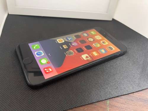 Warehouse Clearance : IPhone 7 Plus 256 GB + No touch ID  (Read Description)