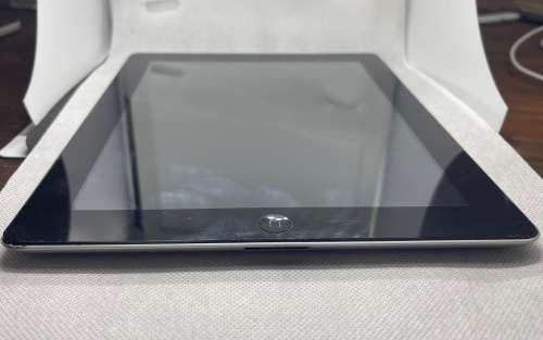 IPAD 2- A1396 - 16 GB CELLUAR AND WIFI
