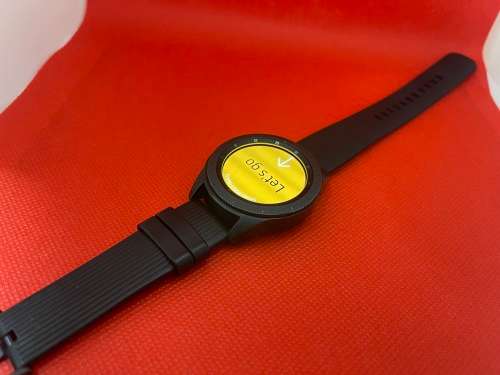 Samsung Galaxy Watch 42mm -  Black