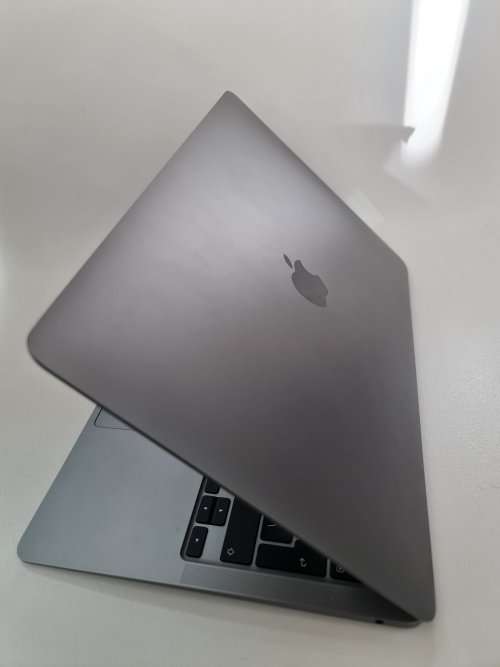 Apple MacBook Air 2020 preowned
