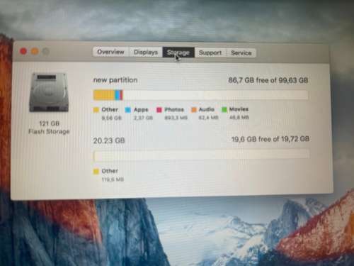 Macbook Air 11 inch - A1465 - Core i5 - 4 GB RAM - 100 GB SSD
